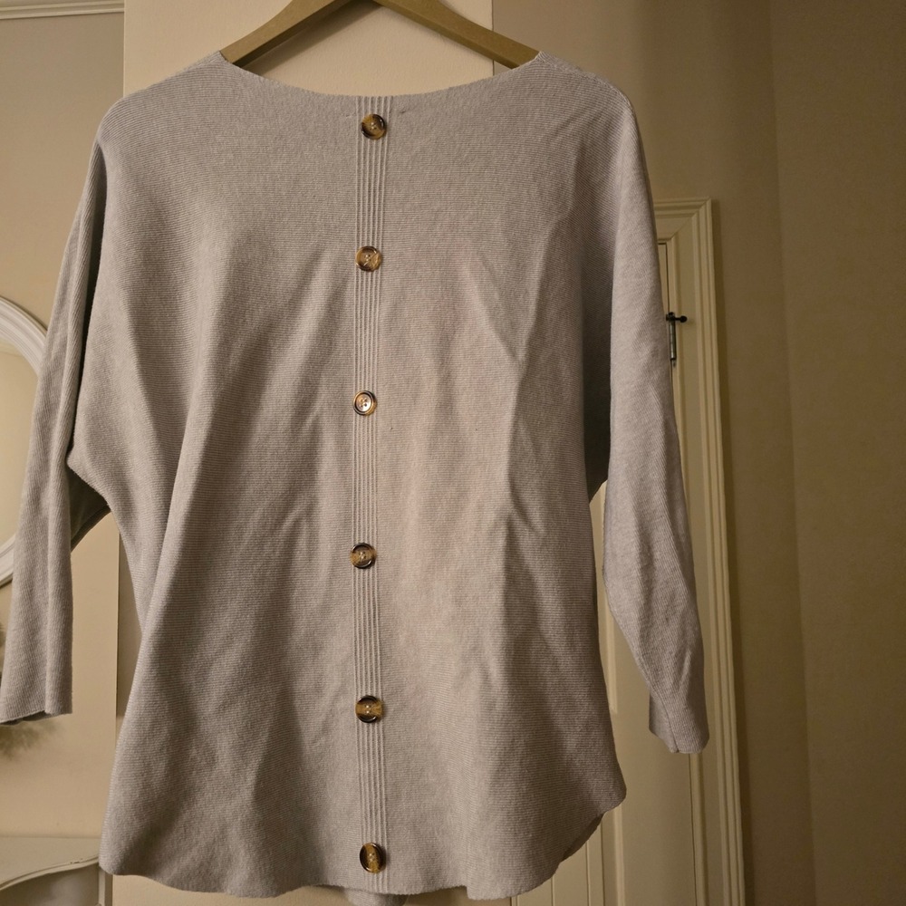 Vila Milano Women's Light Gray Ribbed Button Back Sweater Dolman Sleeve Size L - Picture 3 of 4